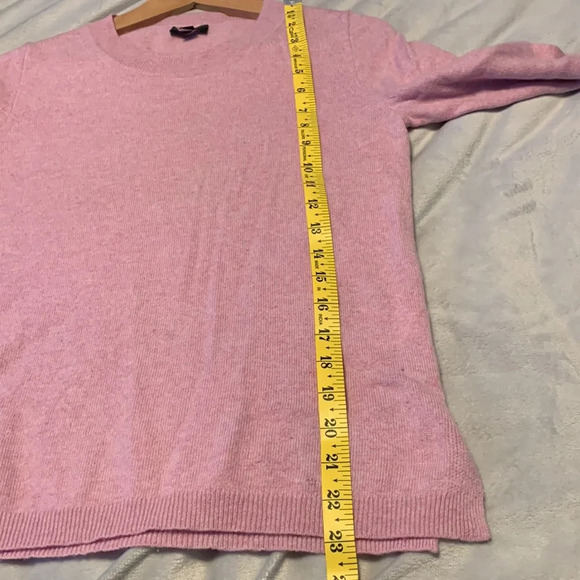 J crew size small light pink cashmere sweater crew neck long sleeve so soft - Picture 8 of 9